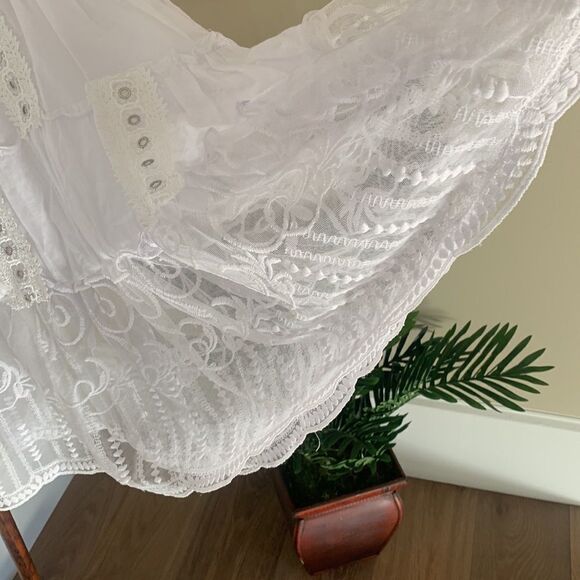 White Eyelet BoHo Dress/Top NWT - Picture 7 of 11